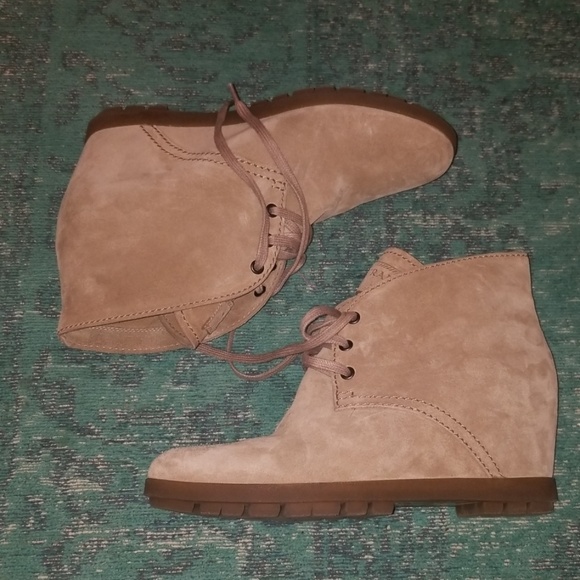 Like new Prada hidden wedge bootie - Picture 1 of 4